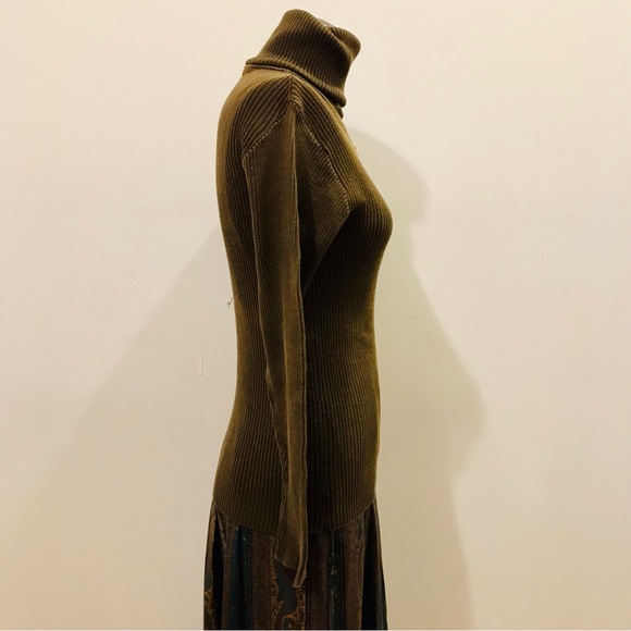 Vintage 1980’s Pierre Cardin brown ribbed turtleneck sweater. Size S. - Picture 3 of 7